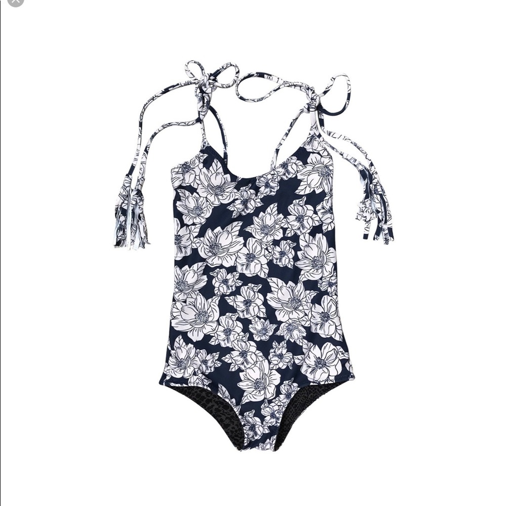 Acacia Honey Blue Magnolia